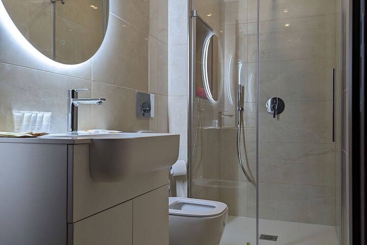 Room 24 of 29