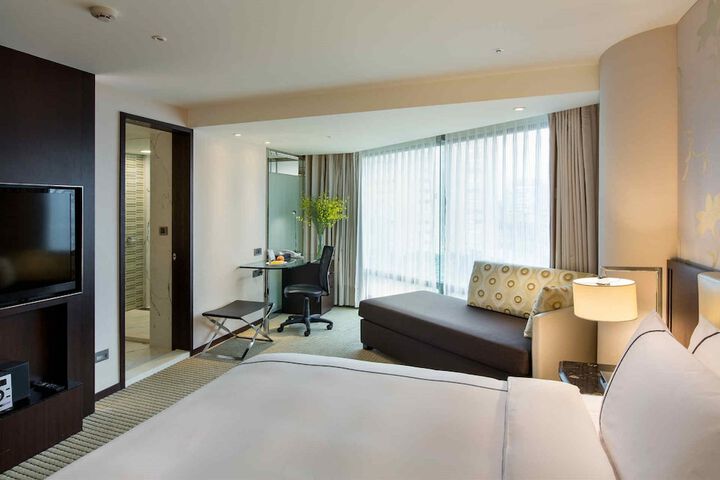 Room 19 of 41