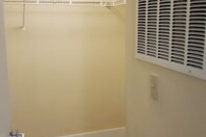 Room 10 of 26