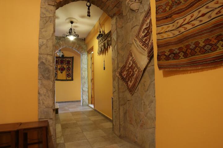 Ballroom/Hall 52 of 64