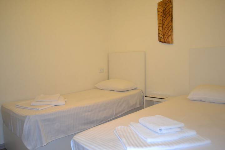 Room 53 of 131