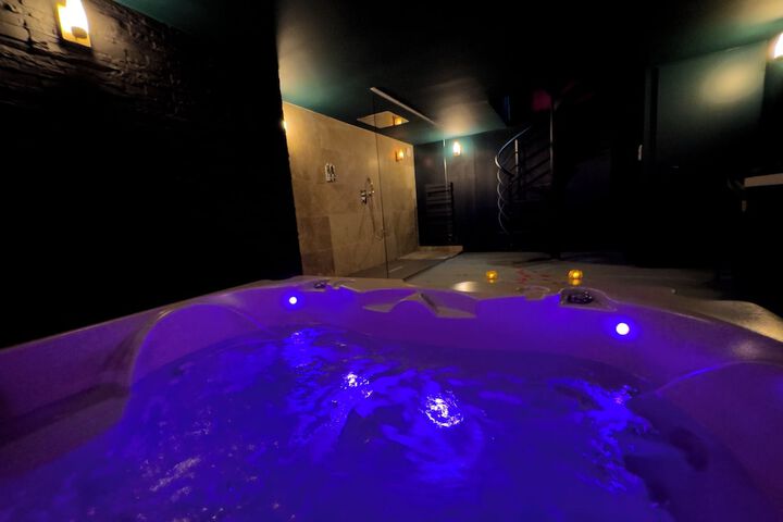 Spa 31 of 51