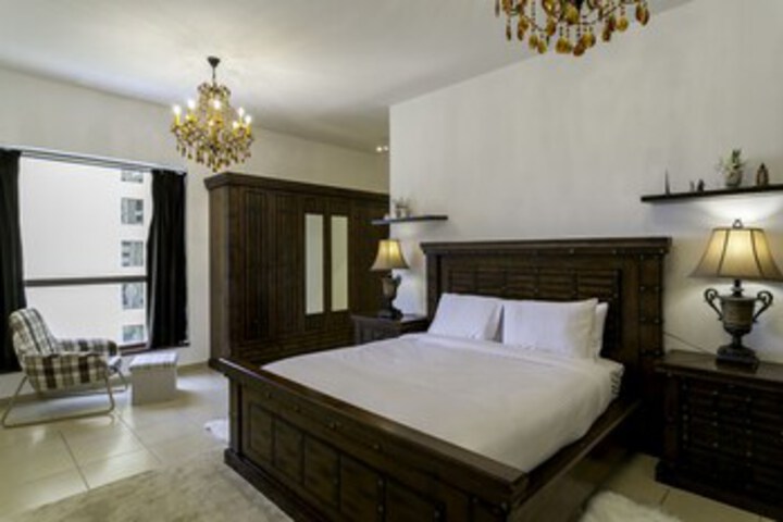 Room 18 of 28