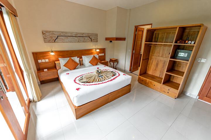 Room 8 of 22