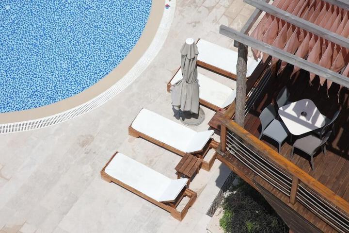 Pool 87 of 107