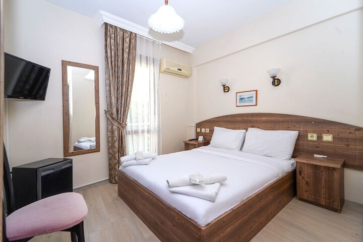 Room 8 of 24