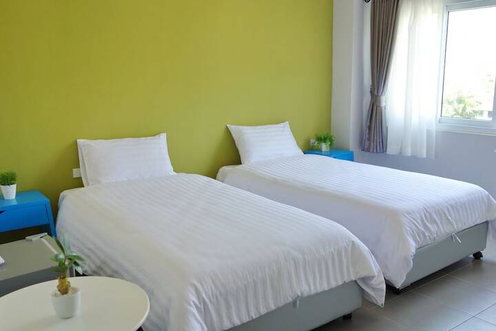 Room 18 of 40