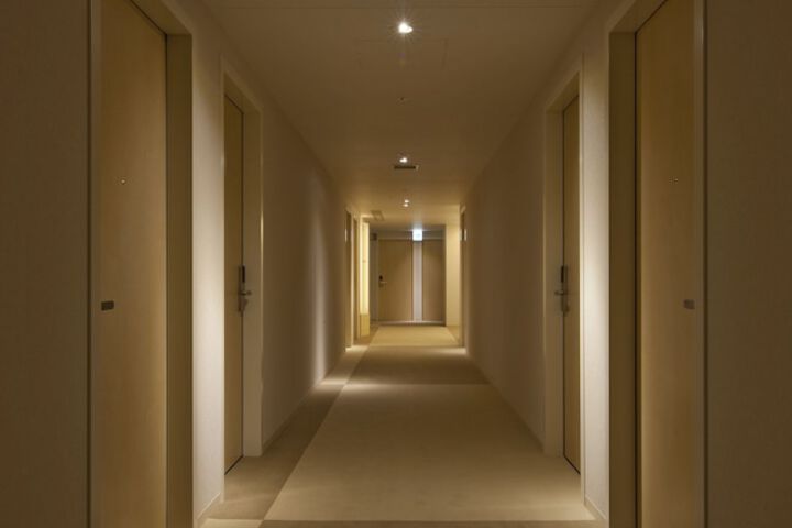 Ballroom/Hall 34 of 37