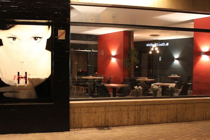 Hotel 70 of 72