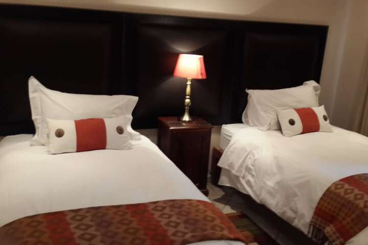 Room 3 of 20