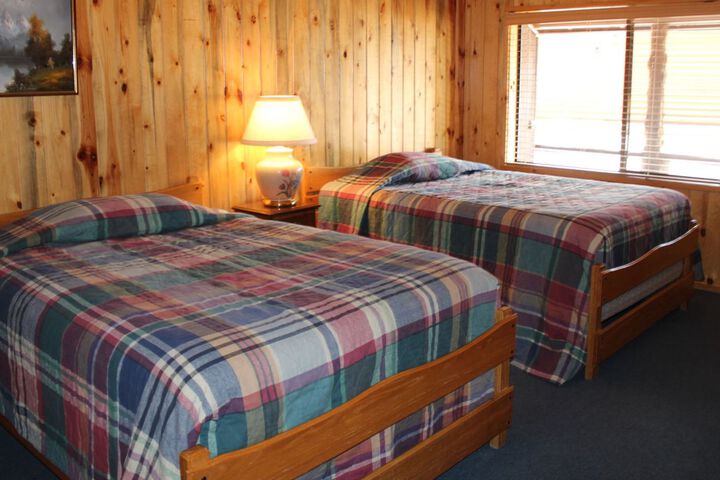 Room 16 of 19
