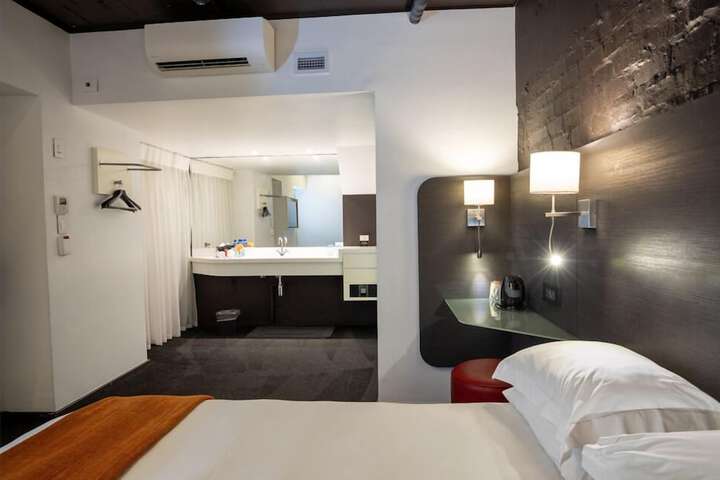 Room 5 of 24