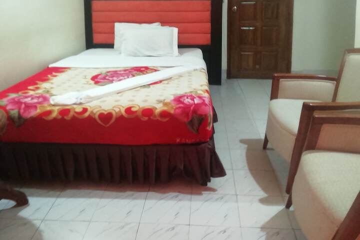 Room 16 of 47