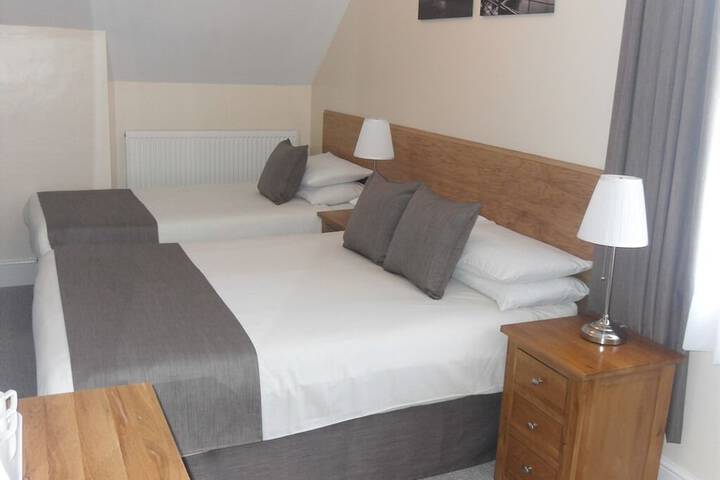 Room 3 of 17