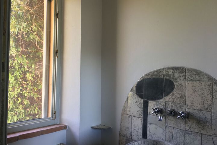 Room 28 of 54