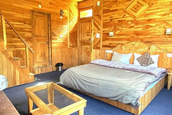 Room 18 of 48
