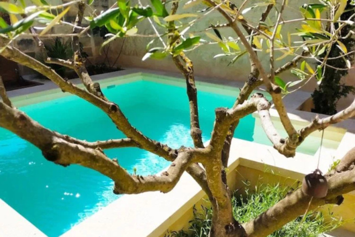 Pool 16 of 19
