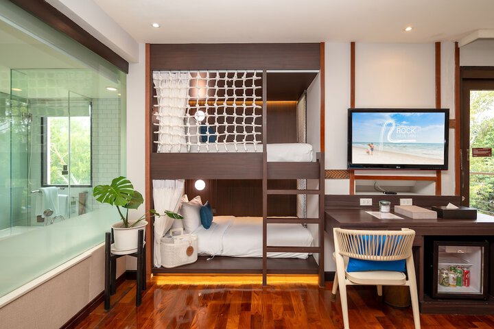 Room 14 of 73