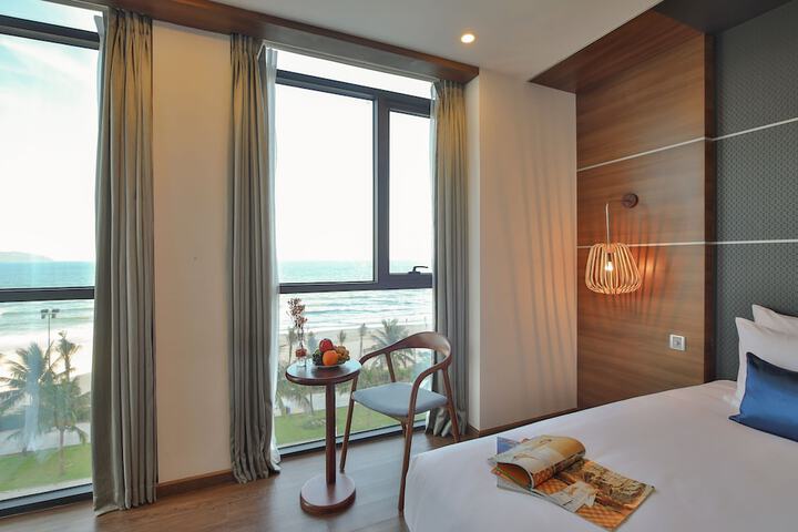 Room 43 of 203