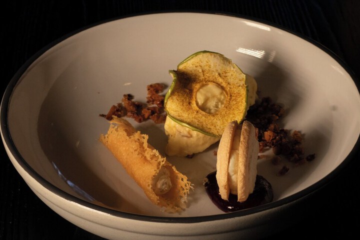 Dining 52 of 67