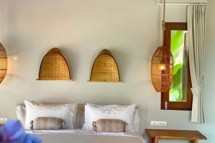 Room 8 of 30