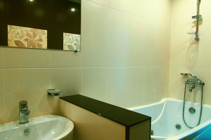 Room 18 of 28