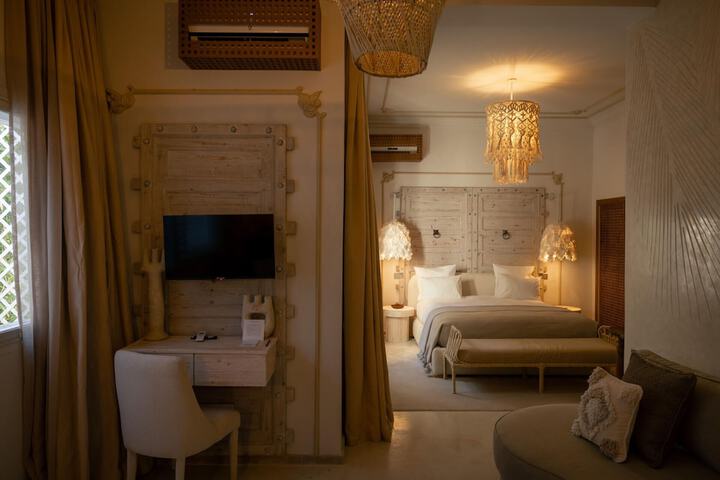 Room 54 of 152