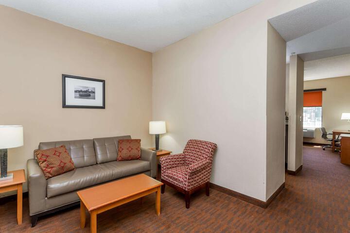 Double Accessible King Size Bed (2 of 4)