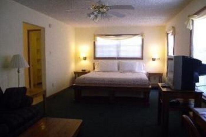 Room 9 of 23