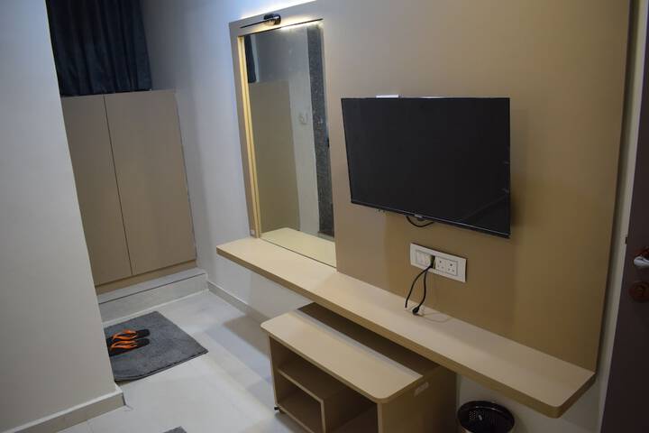 Room 14 of 26
