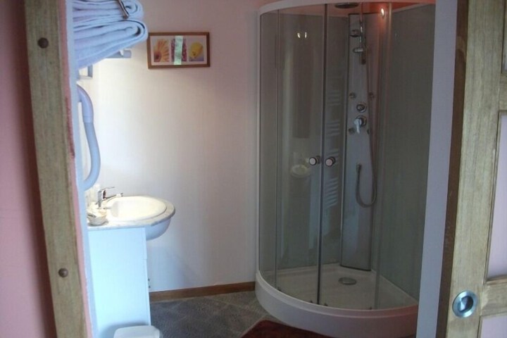 Room 15 of 36