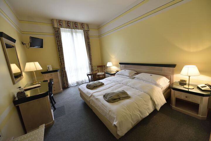 Room 12 of 60