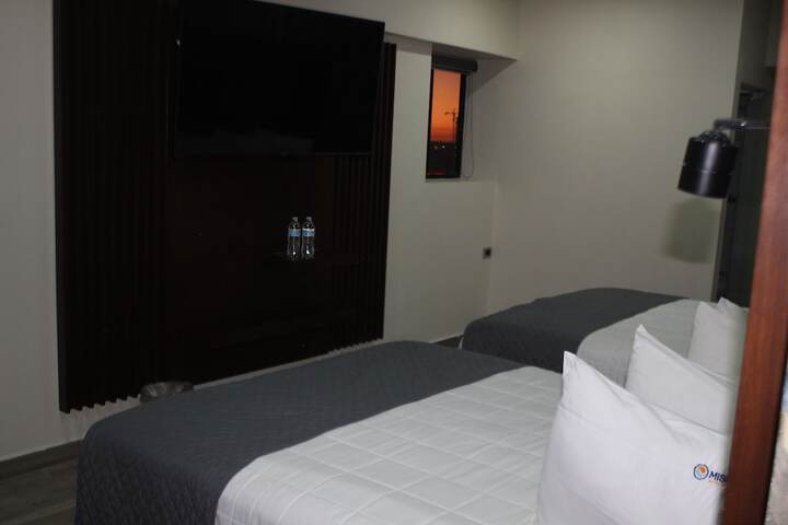Double Deluxe 2 Queen Beds (3 of 7)
