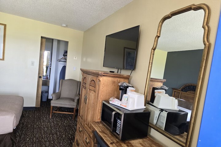Room 19 of 79