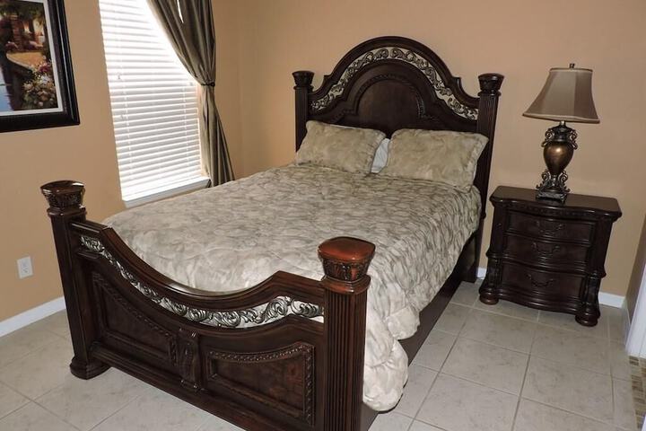Room 5 of 31