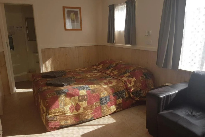 Room 3 of 15
