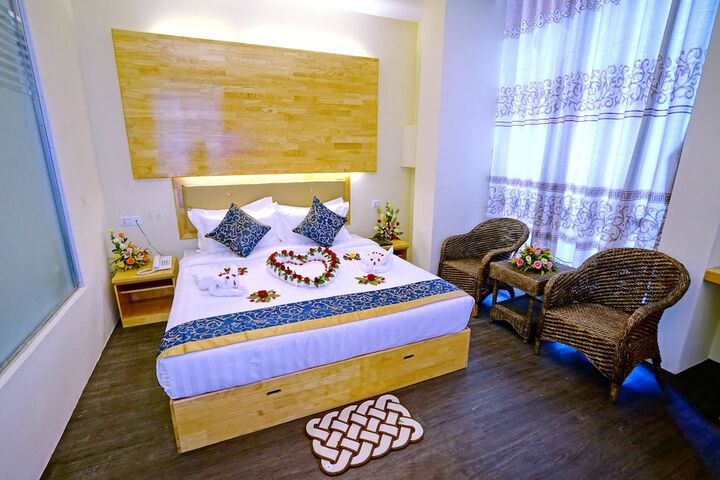 Room 3 of 20