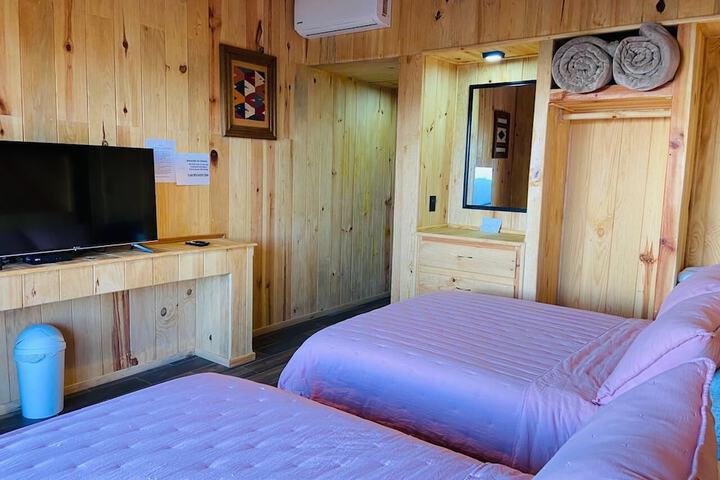 Room 6 of 14