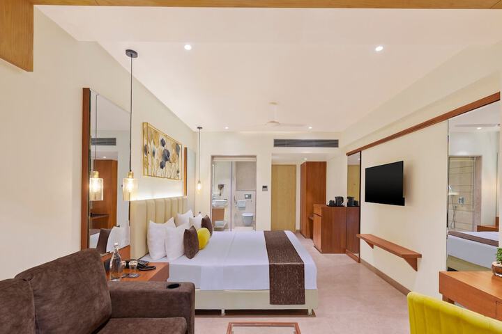 Room 5 of 36