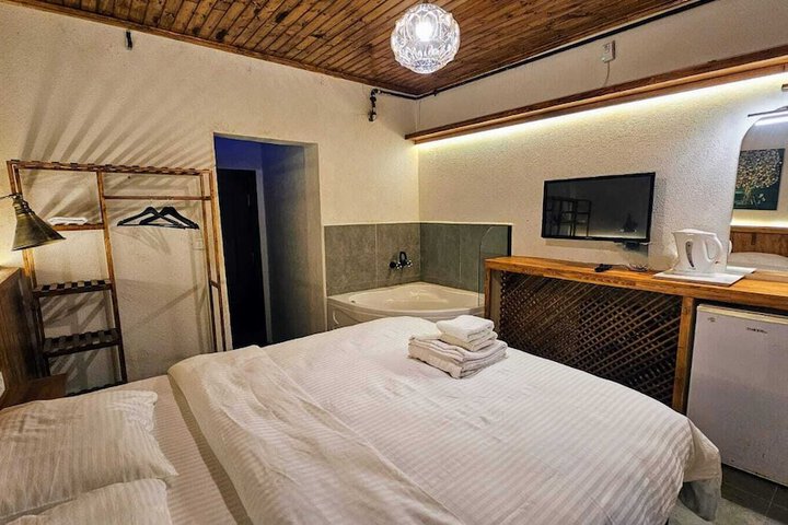 Room 8 of 21