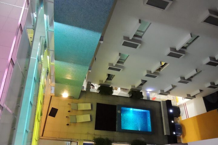 Pool 62 of 94