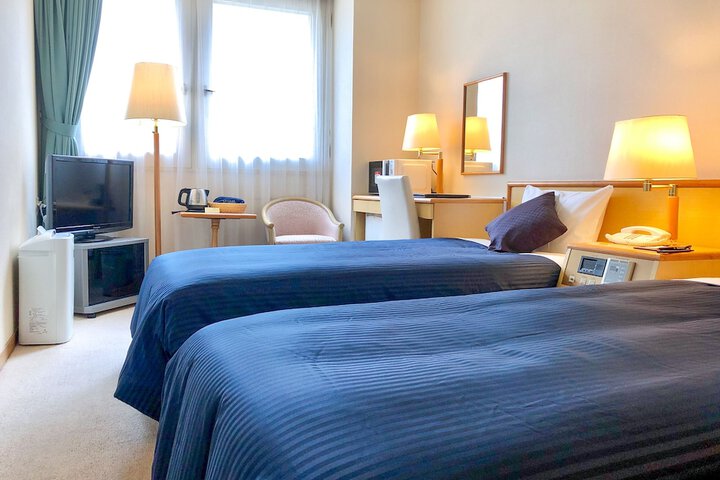 Room 11 of 26