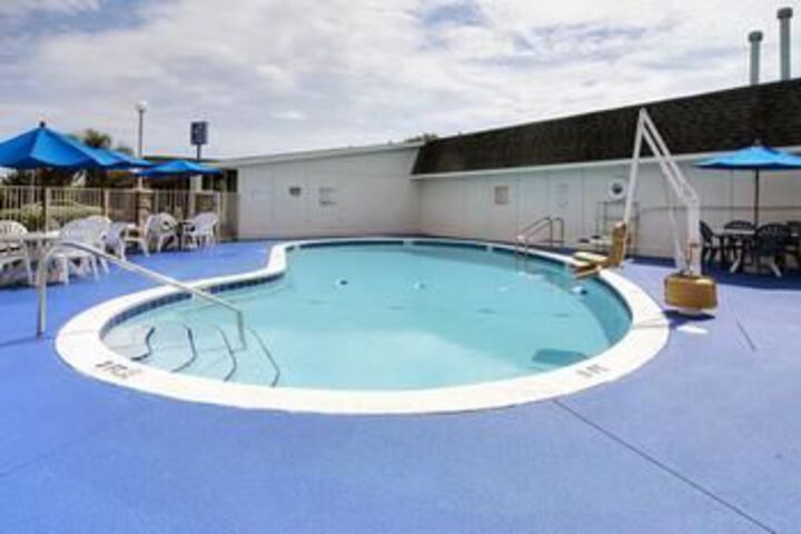 Pool 38 of 42
