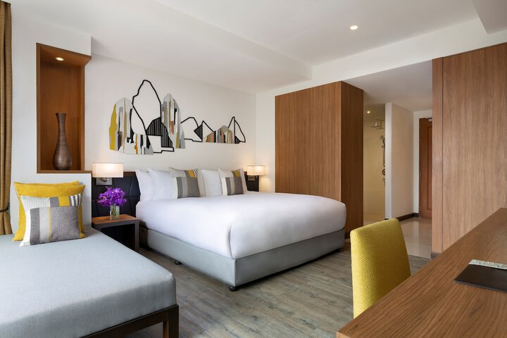 Room 12 of 101
