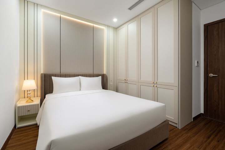Room 11 of 42