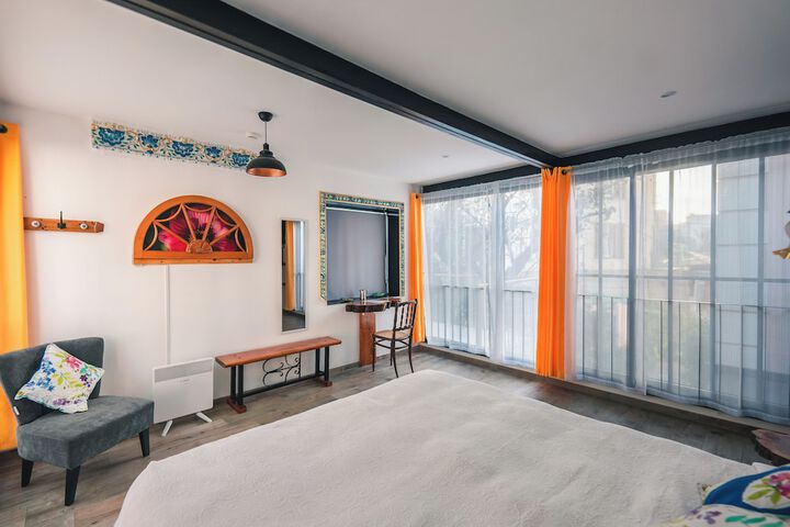 Room 14 of 73