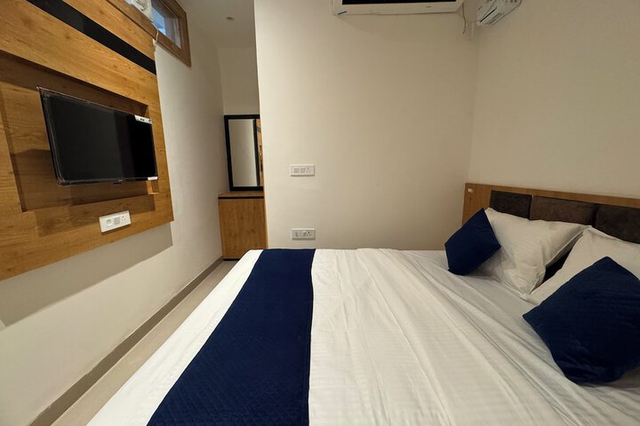 Room 19 of 35