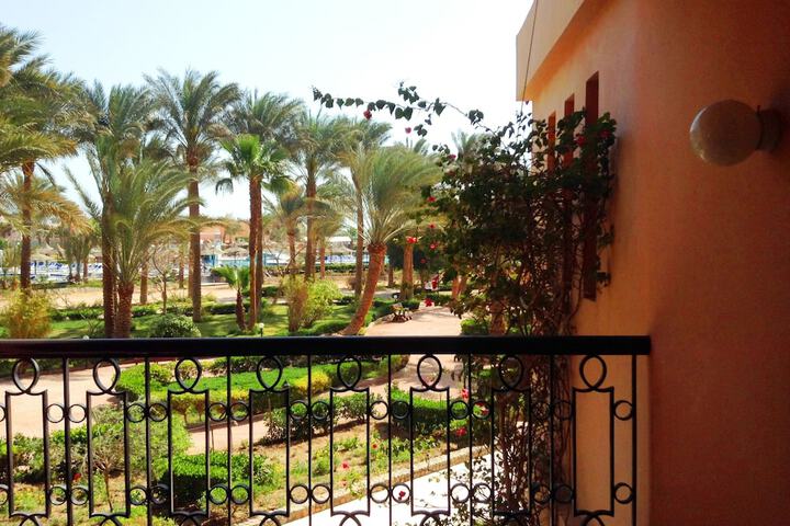 Hotel Exterior 82 of 83