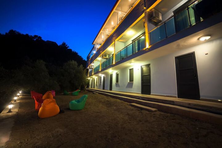 Hotel Exterior 1 of 24