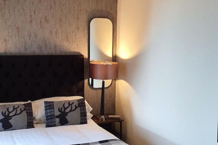 Room 12 of 20